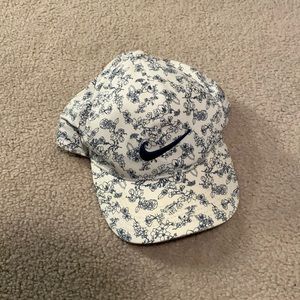 Nike aerobill classic 99 golf hat Brooks Koepka Masters 2019